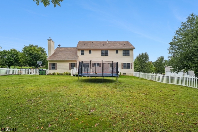 25 Elizabeth Ave Property Photo 50