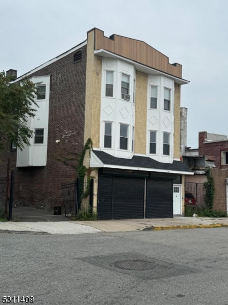 4 Winans St 3 Property Photo 1