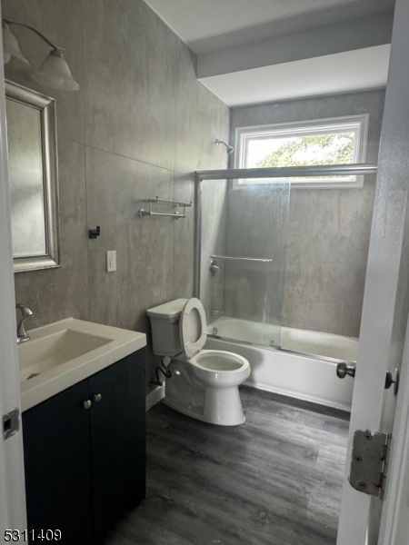 4 Winans St 3 Property Photo 7