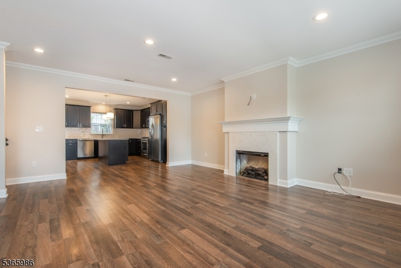 6 Elm St 6 Property Photo 8