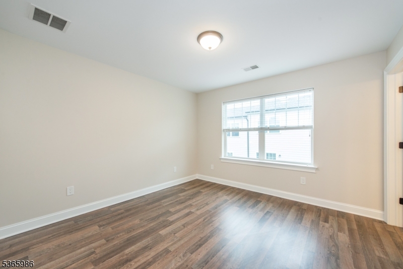 6 Elm St 6 Property Photo 12