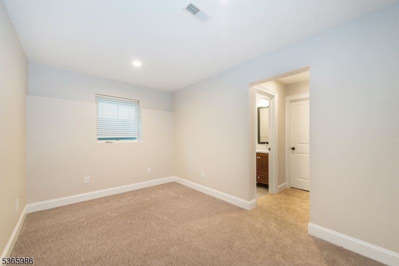 6 Elm St 6 Property Photo 14