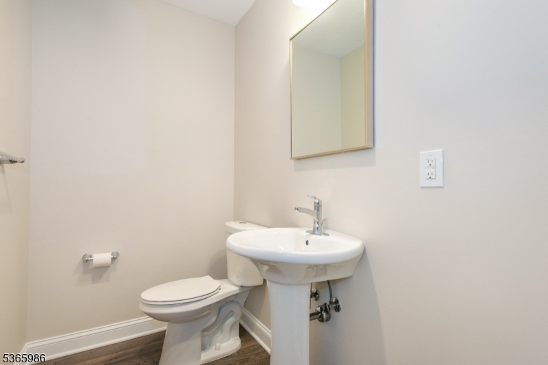 6 Elm St 6 Property Photo 16