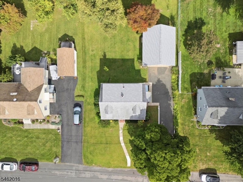 16 Sandra Ln Property Photo 2