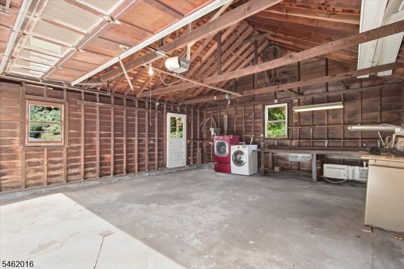 16 Sandra Ln Property Photo 24