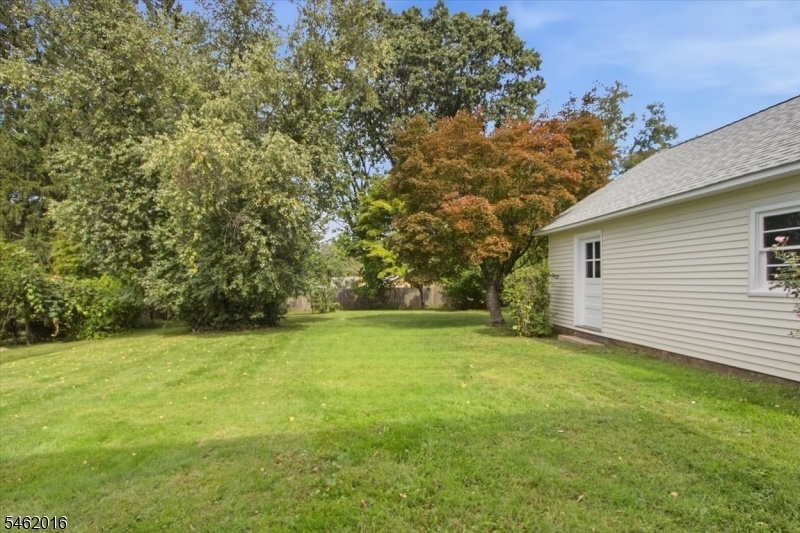 16 Sandra Ln Property Photo 31