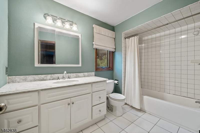 140 Allwood Rd E Property Photo 11