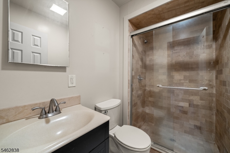 140 Allwood Rd E Property Photo 14