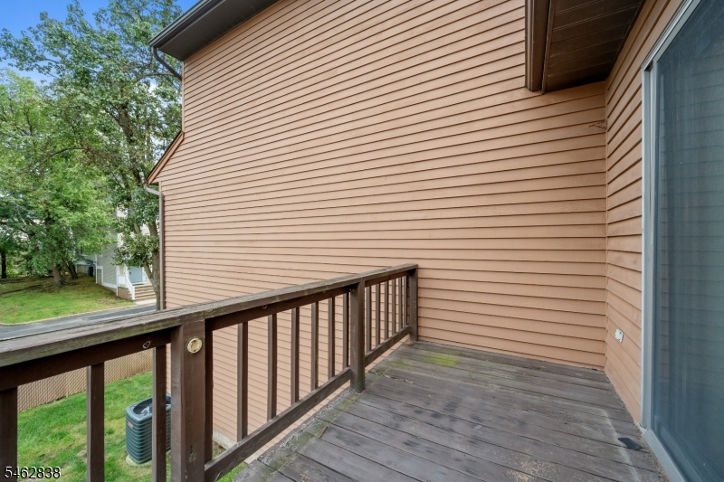 140 Allwood Rd E Property Photo 18