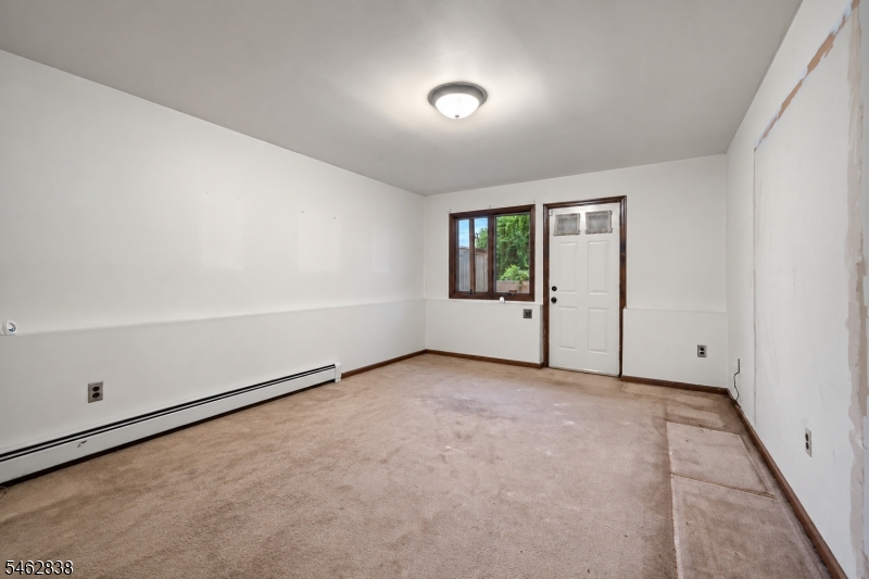 140 Allwood Rd E Property Photo 19