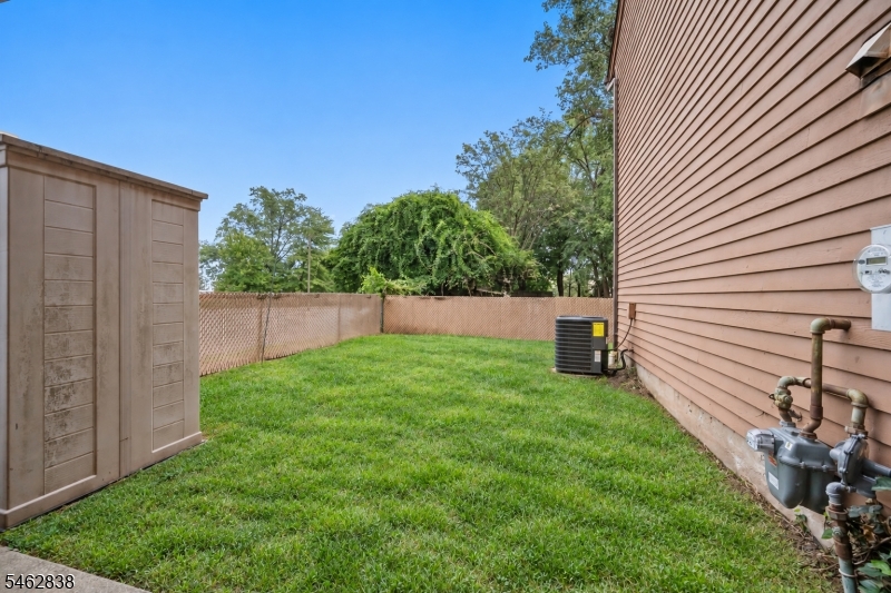 140 Allwood Rd E Property Photo 20