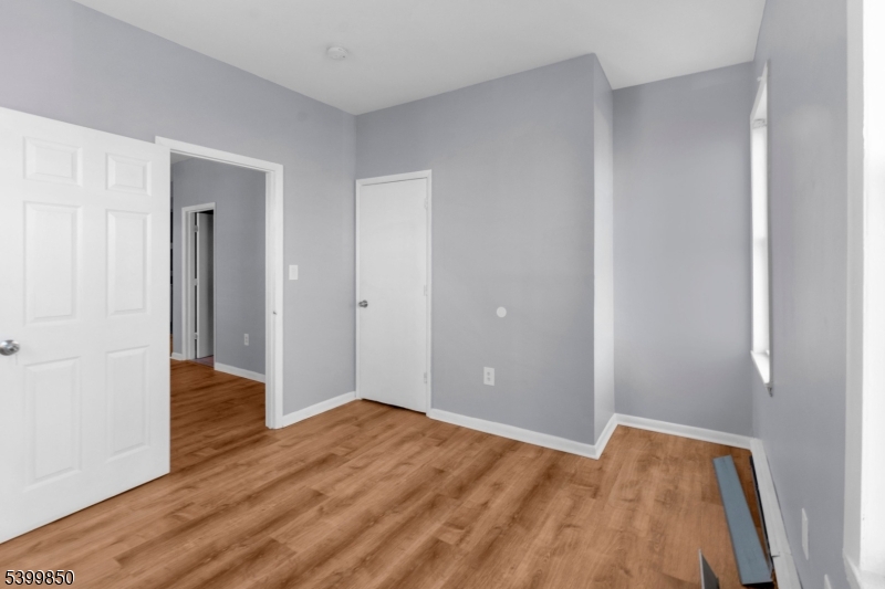95 1st St 2 Property Photo 4