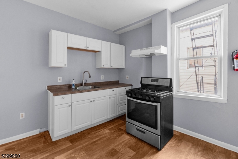 95 1st St 2 Property Photo 10
