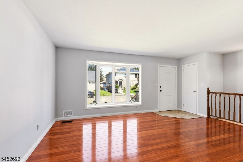 25 Corsi Rd Property Photo 6
