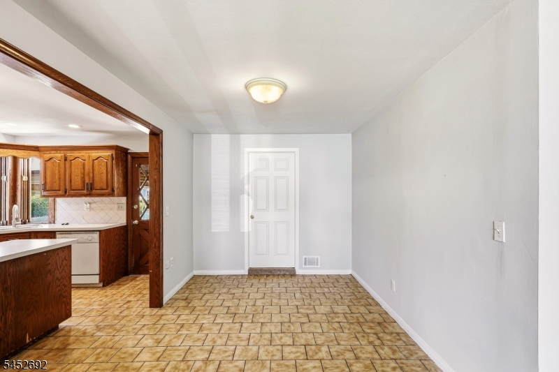 25 Corsi Rd Property Photo 7