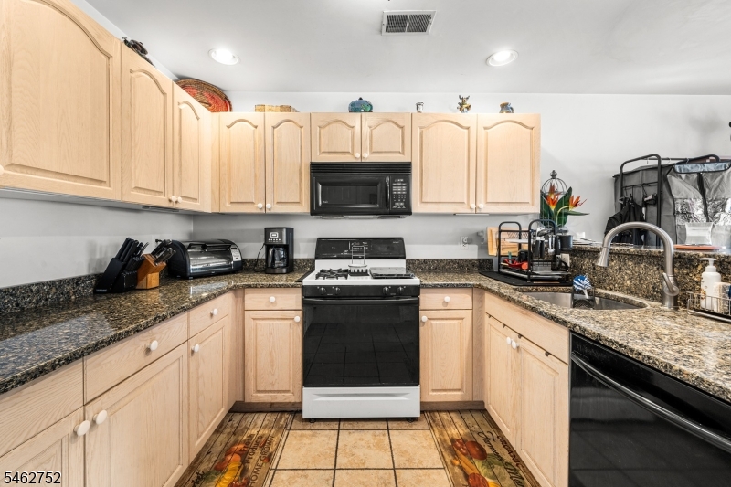 3401 Scenic Ct Property Photo 12