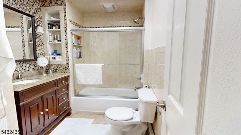 30 Pembrook Dr Property Photo 9