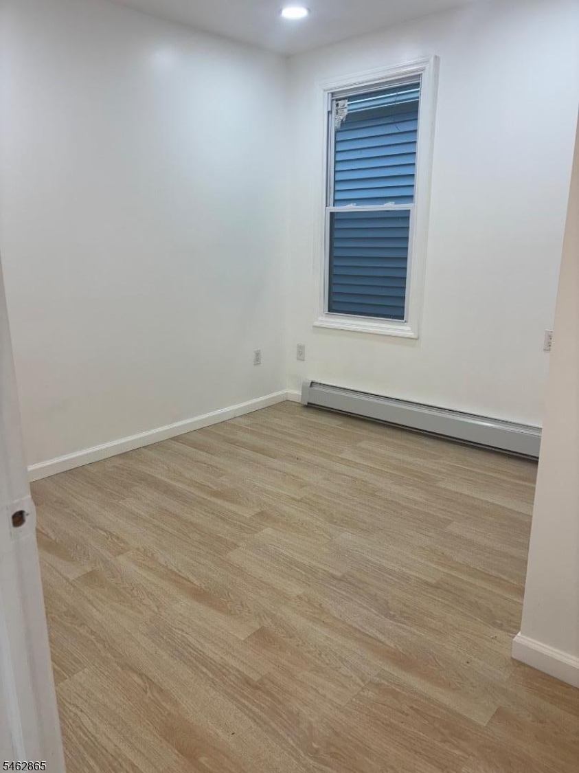 500 Burnside St 2 Property Photo 8
