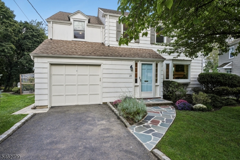 25 Silver Spring Rd Property Photo 1