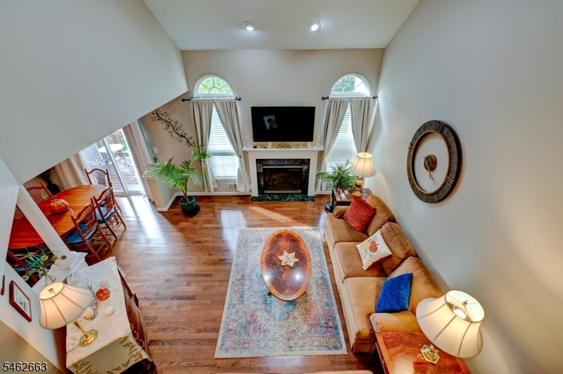 275 Morning Glory Ct Property Photo 3