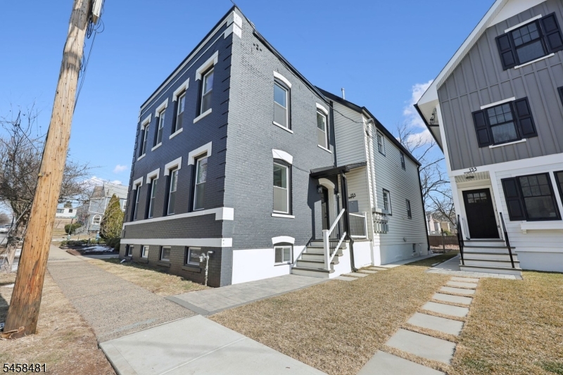 135 Forest St 2R 2R Property Photo 1