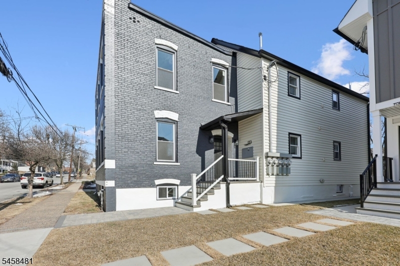 135 Forest St 2r 2r Property Photo 2