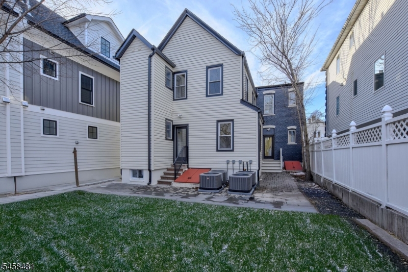 135 Forest St 2r 2r Property Photo 11