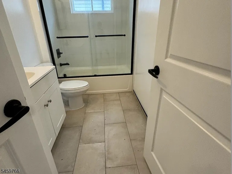 753 Seaport Dr 2 Property Photo 5