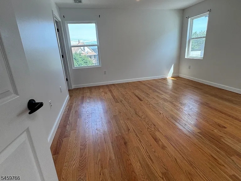 753 Seaport Dr 2 Property Photo 11