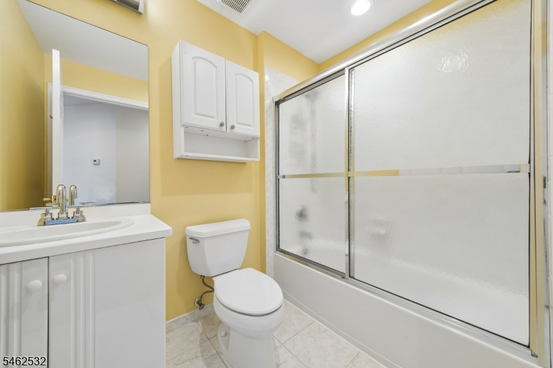 505 Regal Blvd Property Photo 23