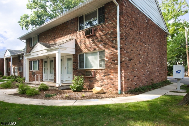 216 Washington Dr 216 Property Photo 10