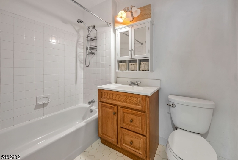 1140 Stafford St Property Photo 12