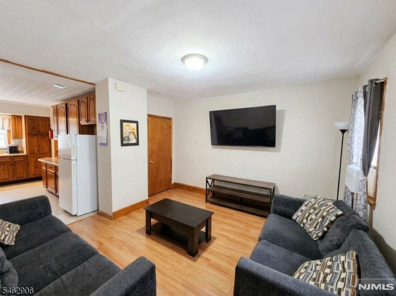 435 Washington St Property Photo 2