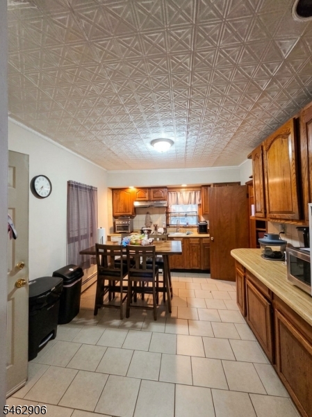 435 Washington St Property Photo 4