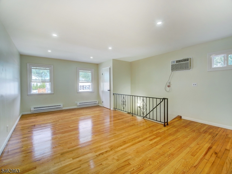 46 Hobson St 2 Property Photo 3