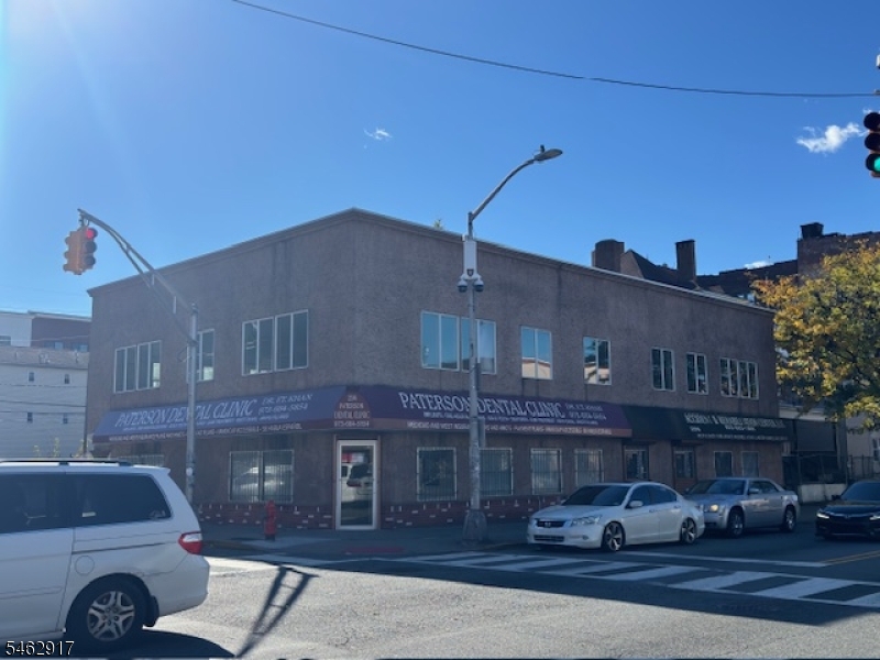 294 Broadway Property Photo 1