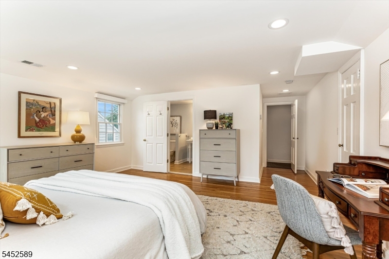 9 Garthwaite Ter Property Photo 23