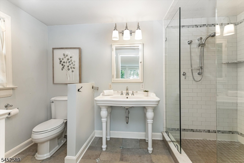 9 Garthwaite Ter Property Photo 24