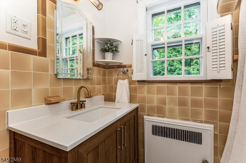 9 Garthwaite Ter Property Photo 33