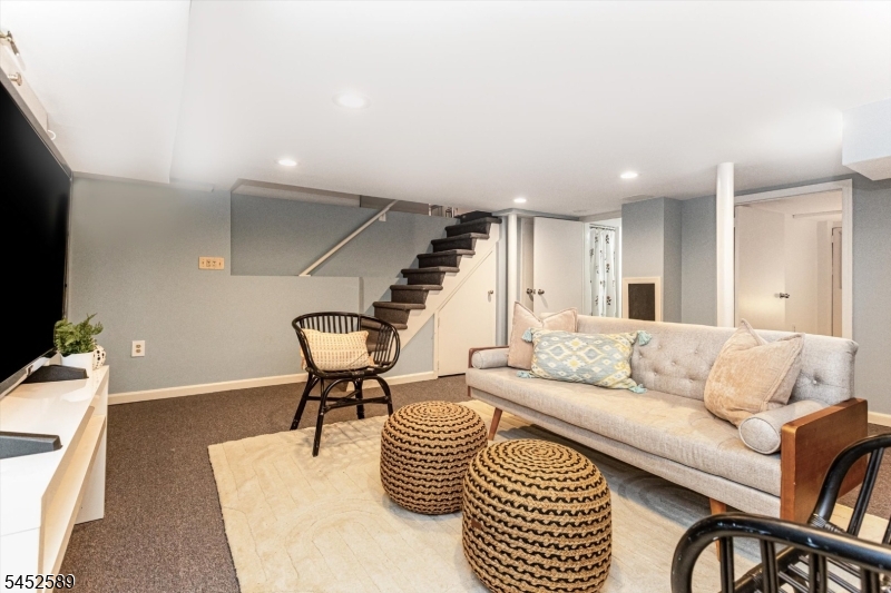 9 Garthwaite Ter Property Photo 35