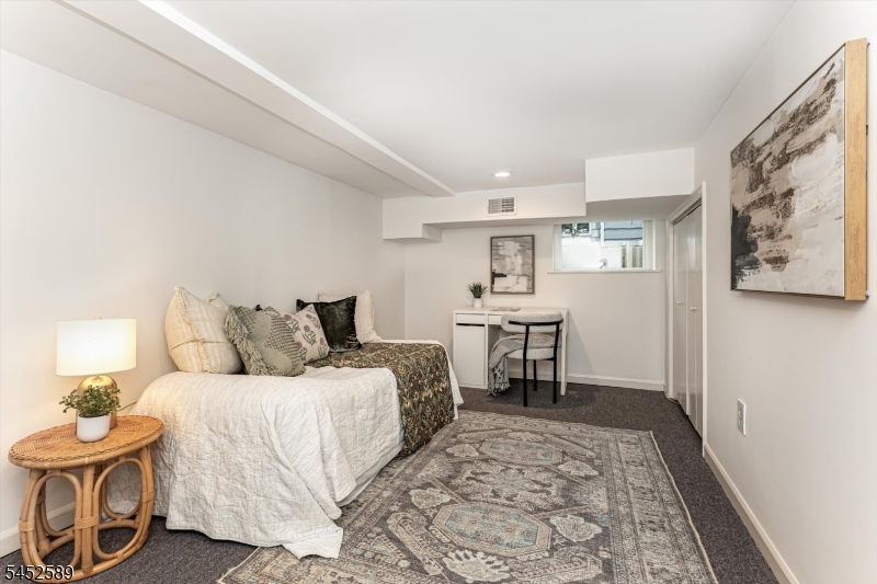 9 Garthwaite Ter Property Photo 36