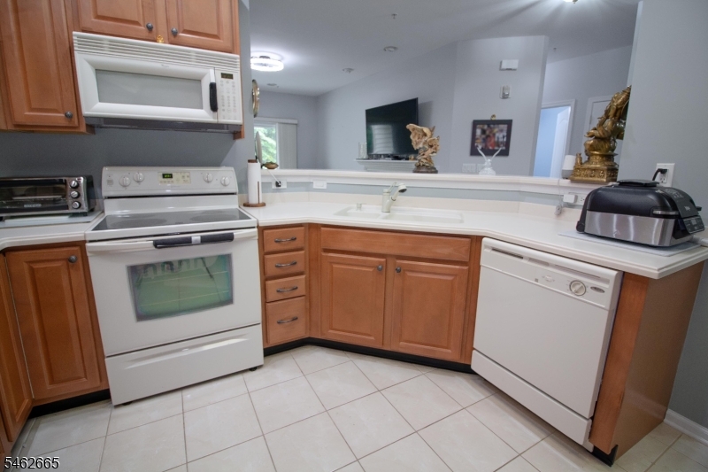 2202 Avery Ct Property Photo 7
