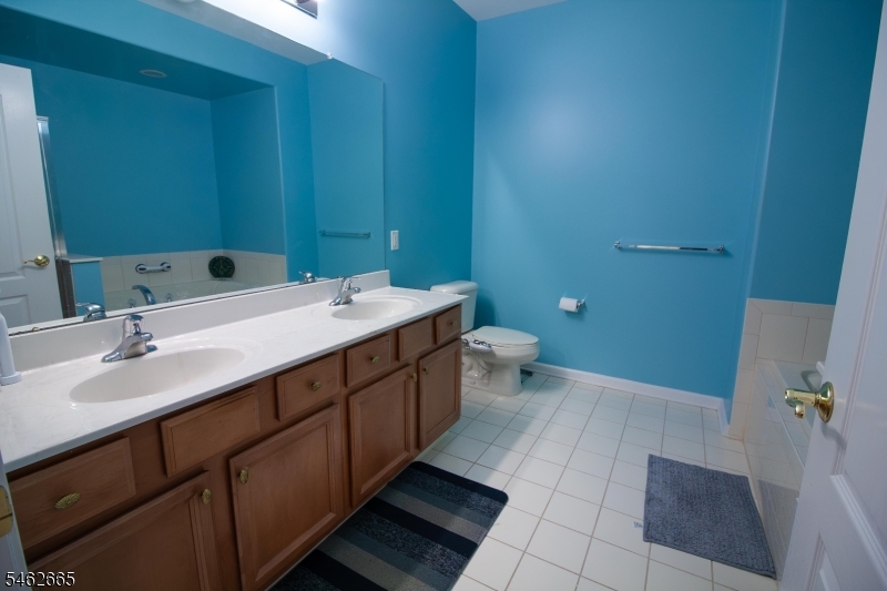 2202 Avery Ct Property Photo 19