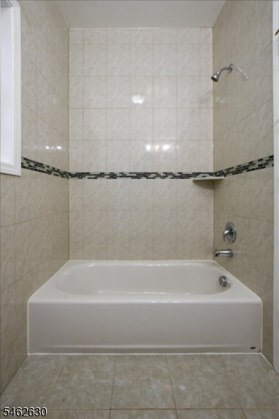 28 Davis St Property Photo 13