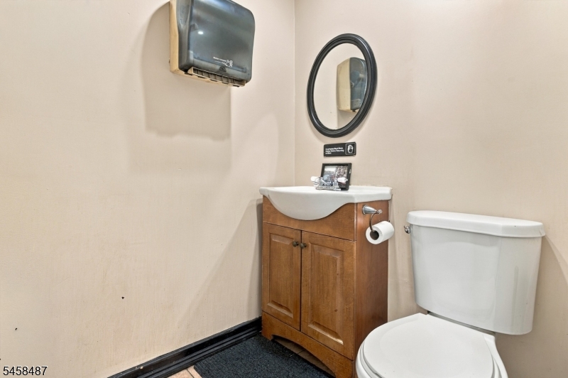 452 North Ave Property Photo 18