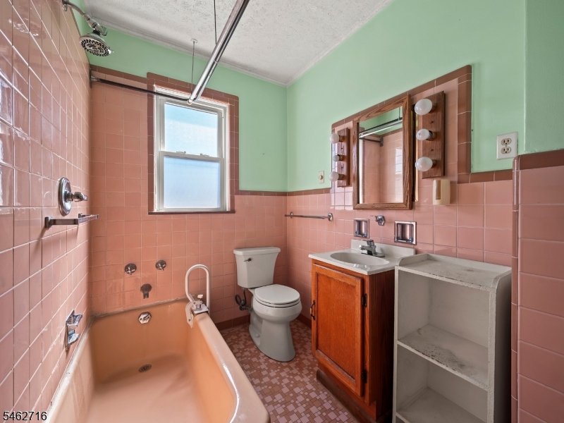 411 Hazel St Property Photo 29