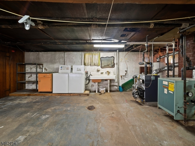 411 Hazel St Property Photo 38
