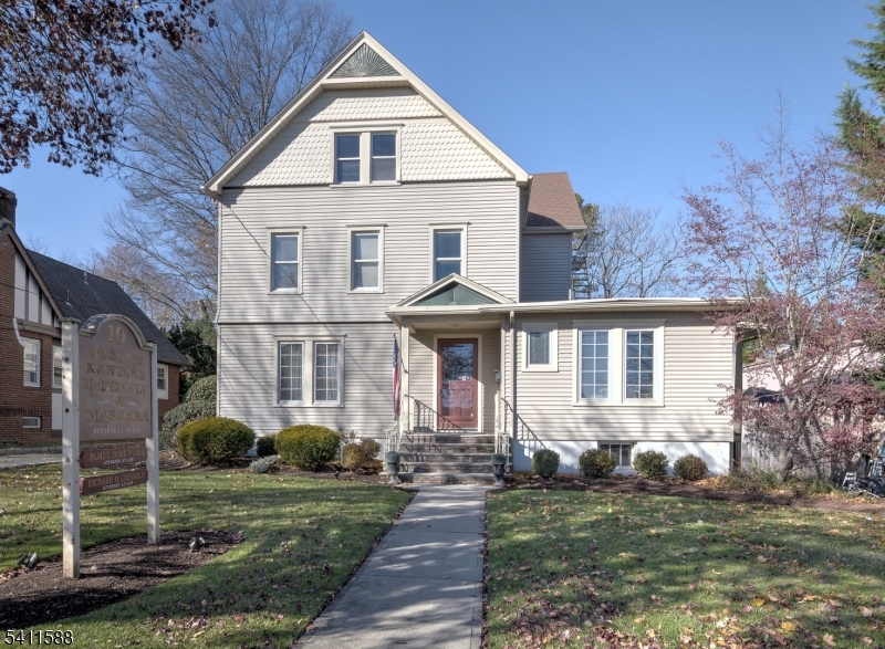 10 S Prospect St Property Photo 1