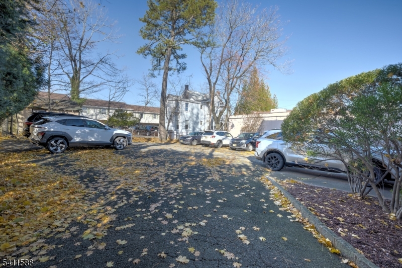 10 S Prospect St Property Photo 33