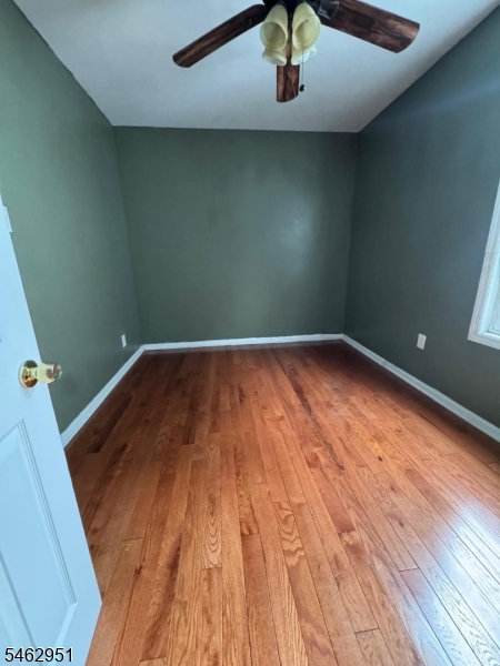 1083 Grove St Property Photo 3